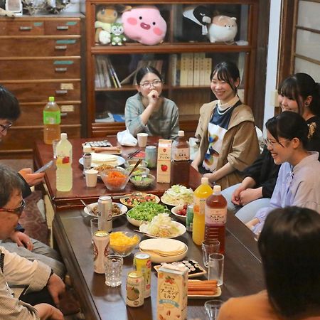 Guest House Yukari Tsuru Экстерьер фото