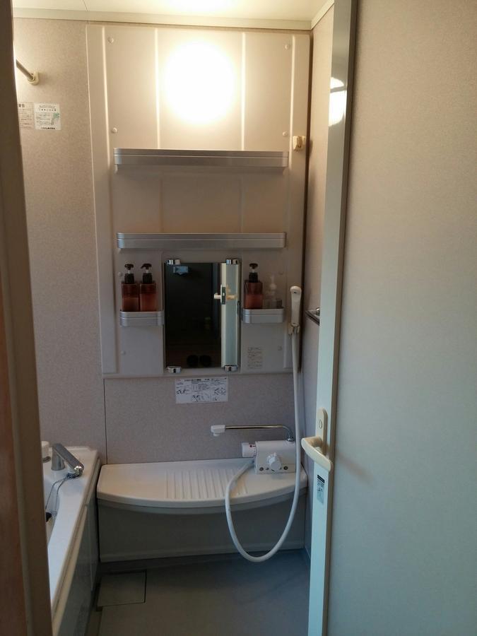 Guest House Yukari Tsuru Экстерьер фото