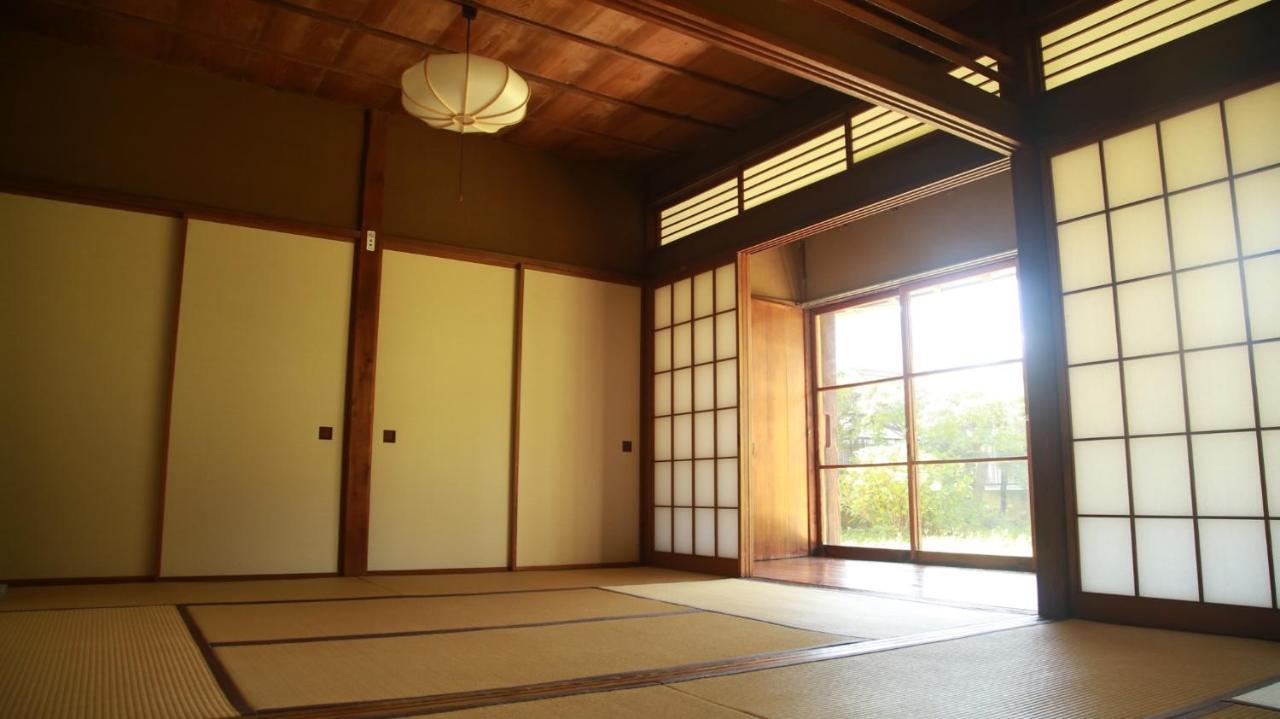 Guest House Yukari Tsuru Экстерьер фото