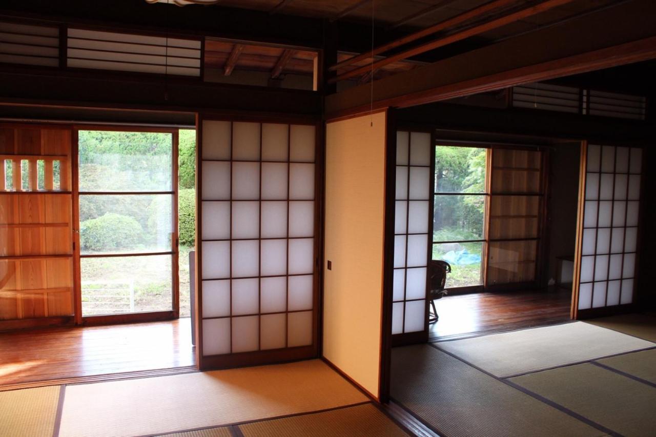 Guest House Yukari Tsuru Экстерьер фото
